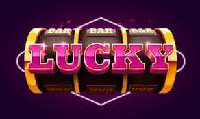 Antarmuka aplikasi ind77 menampilkan permainan slot dan turnamen